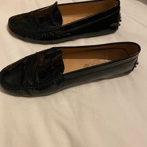 Tod’s Driver Shoe Black Patten Leather women’s Size 38 1/2 (US 8.5)